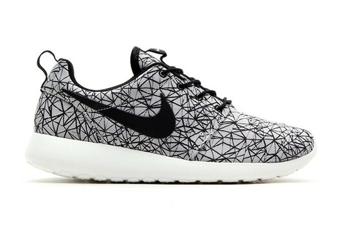Nike Roshe Run GPX PRM Geometric Basket Femme/Homme Code de Style: 631751 100 Sommet Blanc / Noir