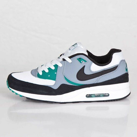 Nike Air Max Light Essential Chaussure Homme Code de Style: 631722-103 Blanc / Noir / Vert Mystique / Aimant Gris