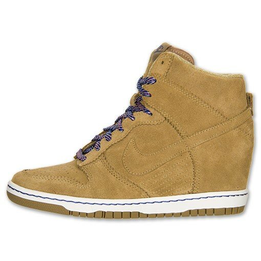 Nike Dunk Sky High (Haute) Baskets Compensées Femme Code de Style: 528899 201 Vert Olive / Voile