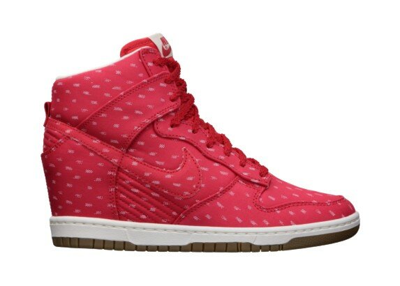 Nike Dunk Sky High (Haute) Baskets Compensées Femme Hyper / Voile-Gum Rouge Brun Foncé