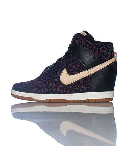 Nike Dunk Sky High (Haute) Print Chaussure Femme Code de Style: 585560001 Pourpre Cuivre Métallique Noir